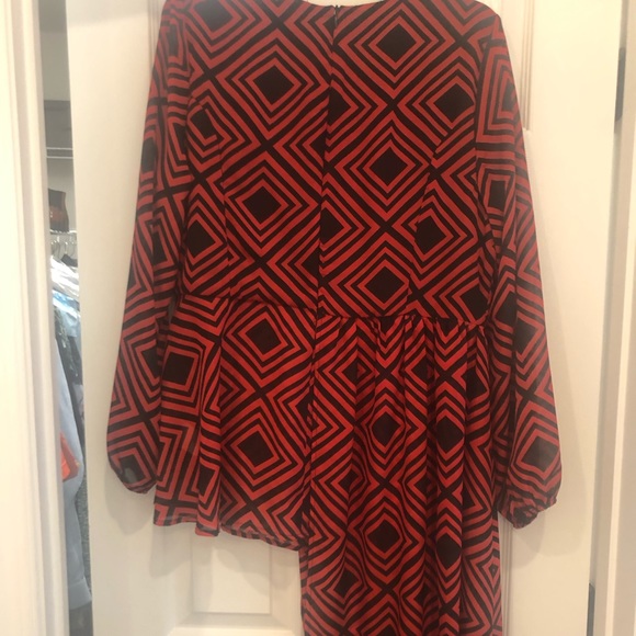 Red and black high low blouse - Picture 5 of 7